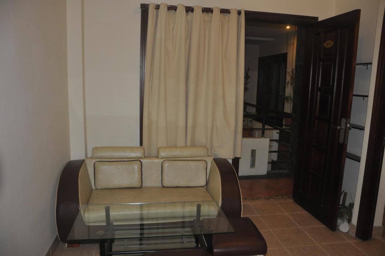 Caroline Hotel Ho Chi Minh City Bagian luar foto